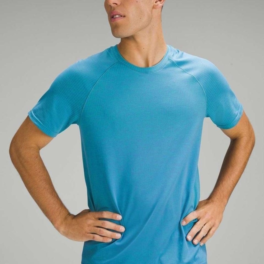 Lululemon Metal Vent Tech 2.0 Short Sleeve Shirt Blue Large‎ Athletic Tee